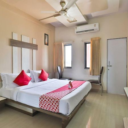Hotel Oyo 14943 Shubh Suvidha à Somnāth Extérieur photo
