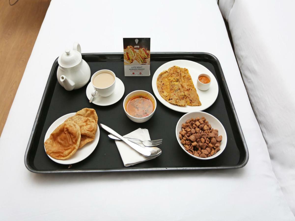 Hotel Oyo 14943 Shubh Suvidha à Somnāth Extérieur photo
