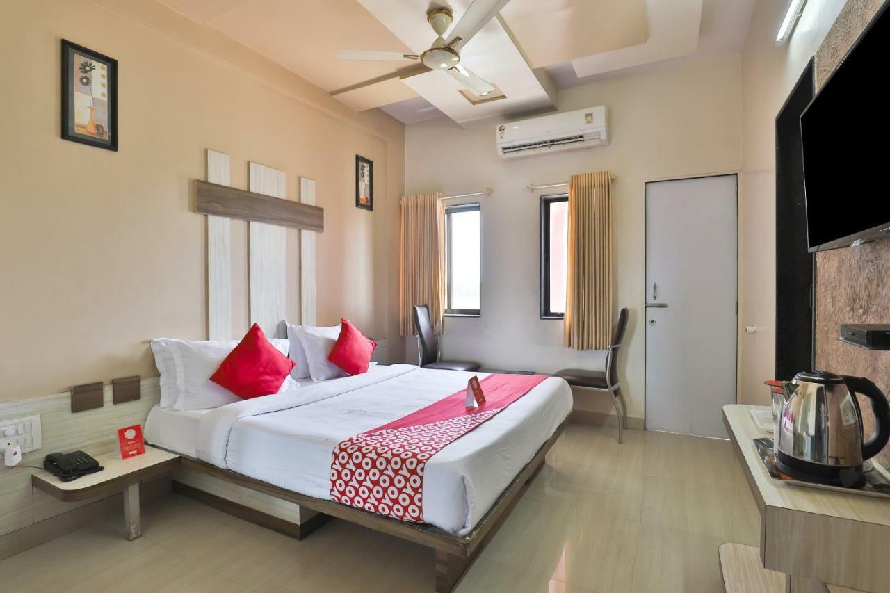 Hotel Oyo 14943 Shubh Suvidha à Somnāth Extérieur photo